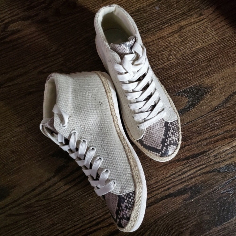 Dolce Vita Canvas Hightop Sneakers 👟